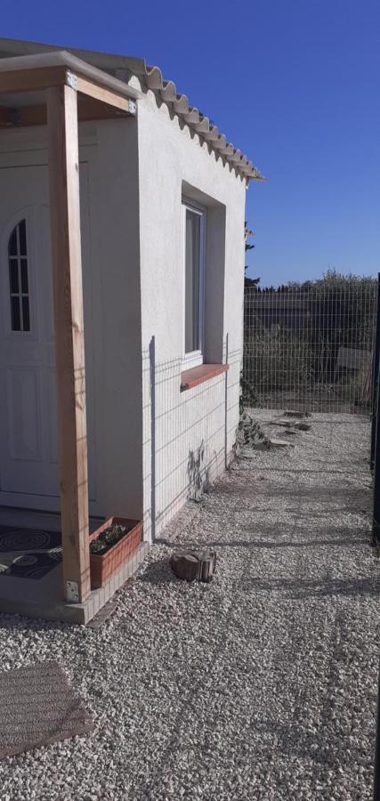 Mas Vincent La Fare-les-Oliviers Exterior foto