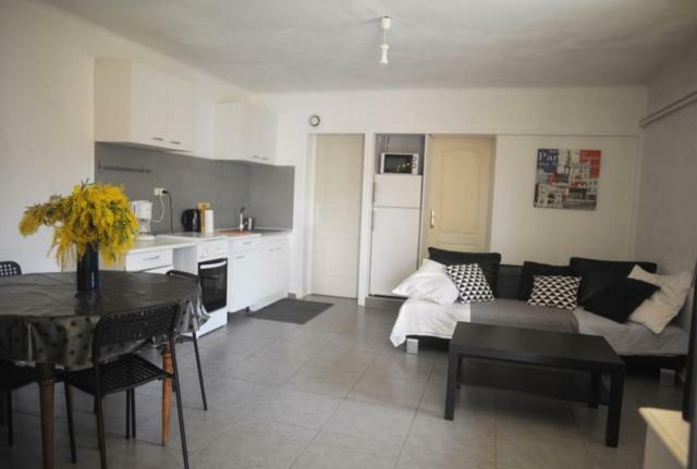 Mas Vincent La Fare-les-Oliviers Exterior foto